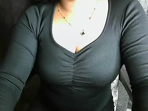 ursunny007 online show from February 2025 11:52:01 AM