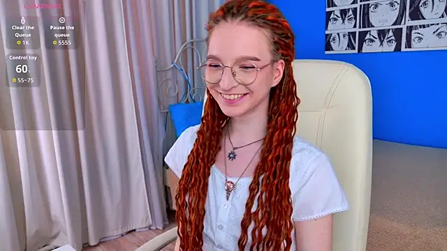 Snapshot of VioletShine chatting on May 2026 12:32:01 PM VioletShine online show from May 2026 12:32:01 PM