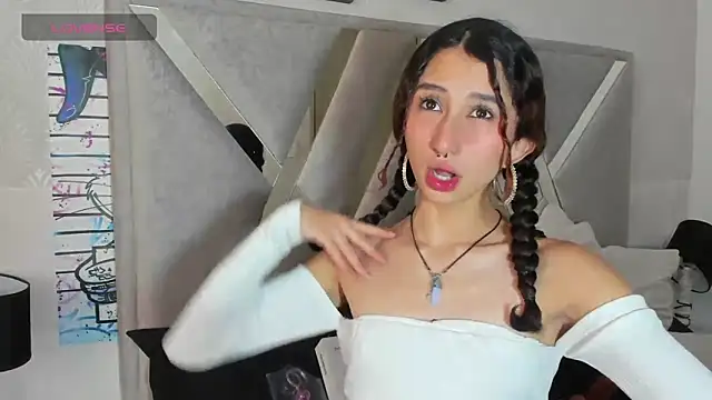 Queenjenn   online show from January 2025 01:08:02 PM