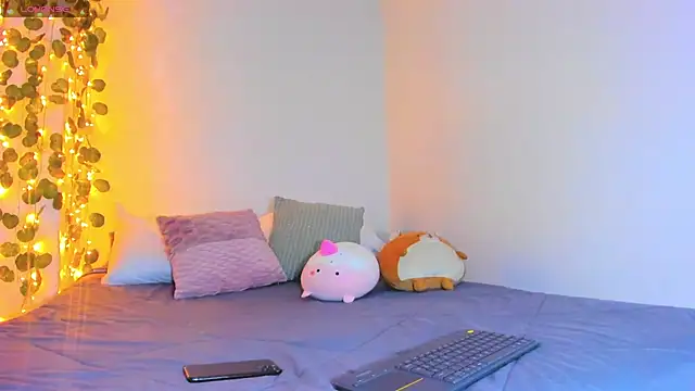 emillyhills online show from March 2025 07:45:01 AM