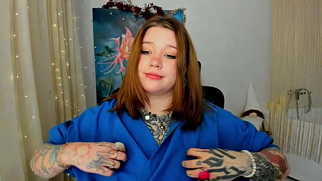 MoonLghte online show from January 2025 07:31:02 PM