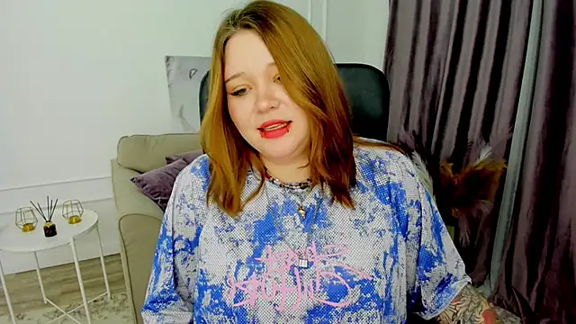 MoonLghte online show from January 2025 07:44:02 PM