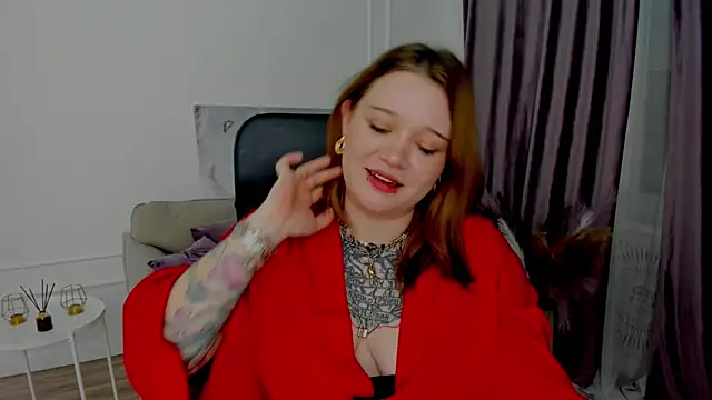 MoonLghte online show from January 2025 10:46:02 PM