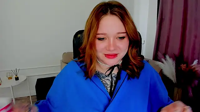 MoonLghte online show from January 2025 11:00:02 AM