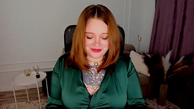 MoonLghte online show from January 2025 04:04:01 PM