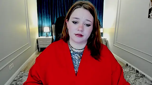 MoonLghte online show from February 2025 12:33:01 PM