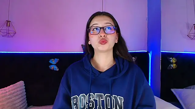 Anastasia Whitee online show from April 2026 12:25:01 PM