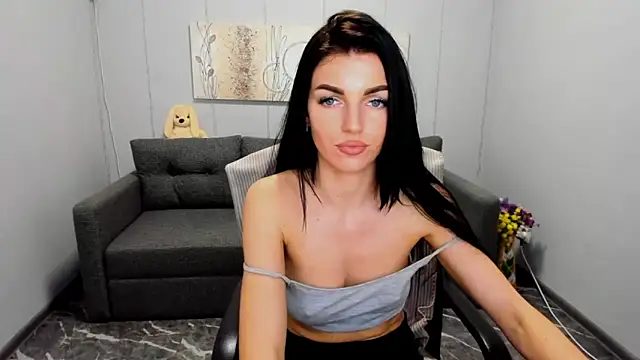 Angelina Clarks online show from December 2024 03:44:01 PM