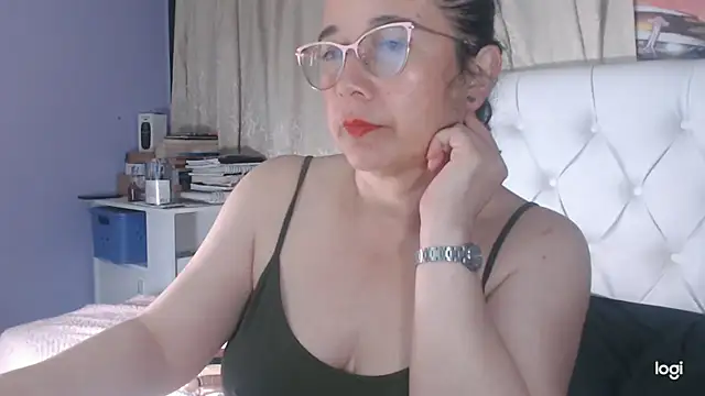 maturepriscila online show from February 2025 06:17:02 PM