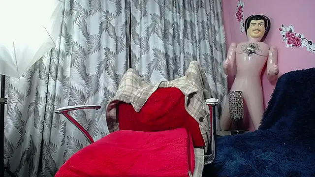 Kate Laurence  online show from December 2024 10:13:01 AM