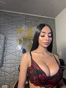 Snapshot of Tiffanny chatting on March 2025 12:48:01 PM Tiffanny online show from March 2025 12:48:01 PM