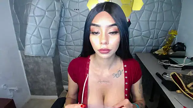Snapshot of Tiffanny chatting on March 2025 06:45:02 PM Tiffanny online show from March 2025 06:45:02 PM