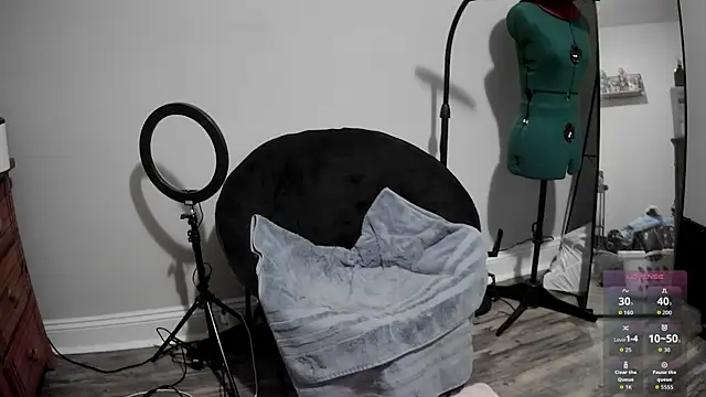 LilyFoxxx online show from January 2026 06:59:02 AM