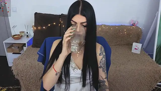 Snapshot of Tiffany_lab chatting on September 2025 11:12:02 AM Tiffany lab online show from September 2025 11:12:02 AM