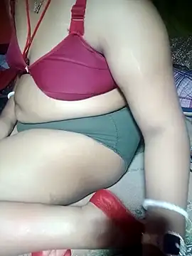 Snapshot of Super-Couple chatting on February 2025 09:00:02 AM Super-Couple online show from February 2025 09:00:02 AM
