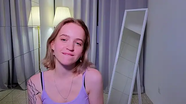 Snapshot of lolly_pie chatting on December 2024 08:28:01 PM lolly pie online show from December 2024 08:28:01 PM