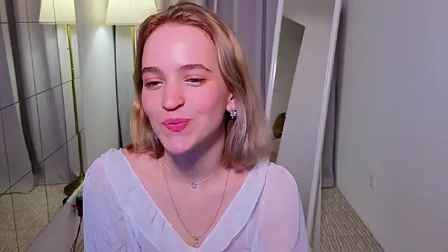 Snapshot of lolly_pie chatting on December 2024 06:50:01 PM lolly pie online show from December 2024 06:50:01 PM