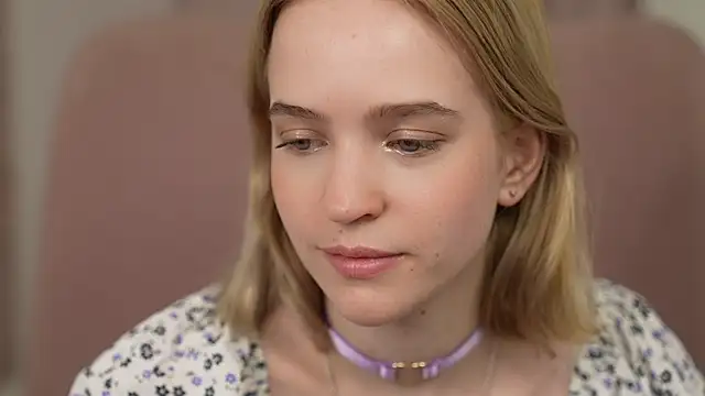 Snapshot of lolly_pie chatting on December 2024 03:15:02 PM lolly pie online show from December 2024 03:15:02 PM