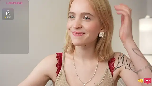 Snapshot of lolly_pie chatting on December 2024 07:02:02 PM lolly pie online show from December 2024 07:02:02 PM