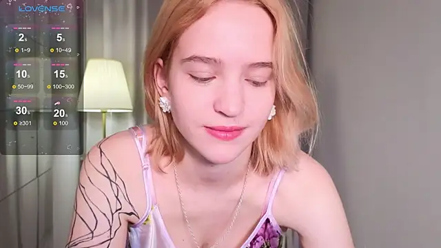 Snapshot of lolly_pie chatting on December 2024 03:53:02 PM lolly pie online show from December 2024 03:53:02 PM