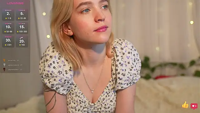 Snapshot of lolly_pie chatting on February 2025 06:42:02 PM lolly pie online show from February 2025 06:42:02 PM