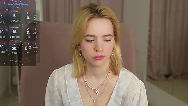 Snapshot of lolly_pie chatting on February 2025 03:56:01 PM lolly pie online show from February 2025 03:56:01 PM