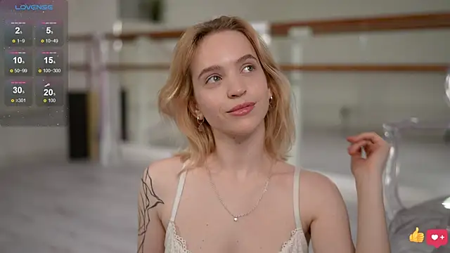 Snapshot of lolly_pie chatting on February 2025 06:42:02 PM lolly pie online show from February 2025 06:42:02 PM