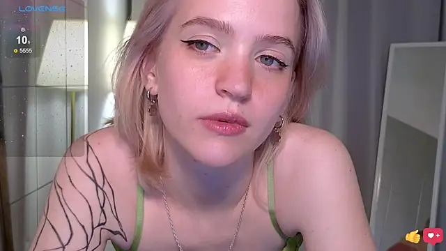 Snapshot of lolly_pie chatting on March 2025 04:09:02 PM lolly pie online show from March 2025 04:09:02 PM