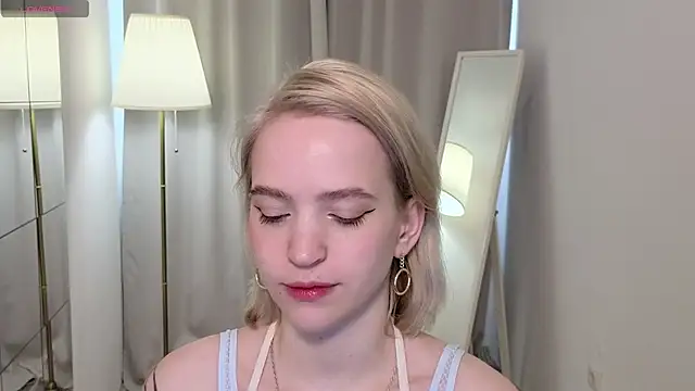 Snapshot of lolly_pie chatting on March 2025 08:51:02 AM lolly pie online show from March 2025 08:51:02 AM