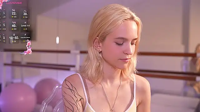 Snapshot of lolly_pie chatting on October 2025 03:55:01 PM lolly pie online show from October 2025 03:55:01 PM