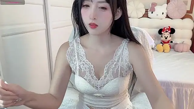 Unique-yiyi online show from December 2024 03:11:01 PM