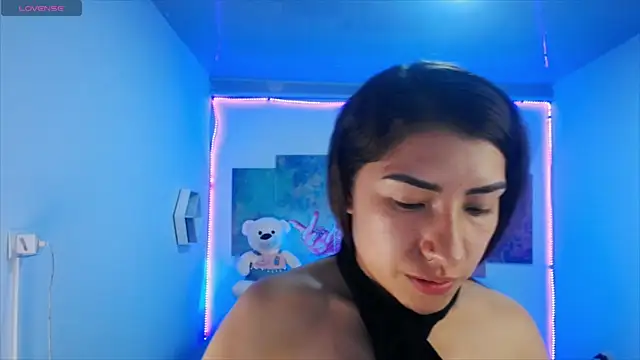 Sofi hot 4m online show from January 2025 12:24:01 AM