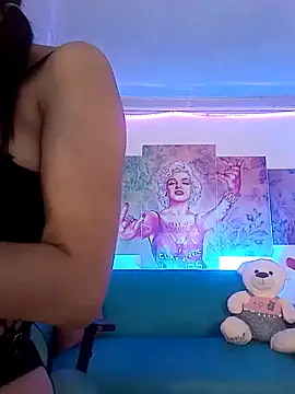 Sofi hot 4m online show from March 2025 04:02:01 PM