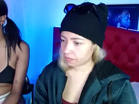 MISSANDRE4 online show from December 2024 07:49:02 PM