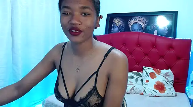 MISSANDRE4 online show from December 2024 02:10:01 PM