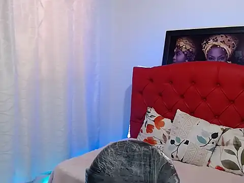 MISSANDRE4 online show from January 2025 05:06:01 PM