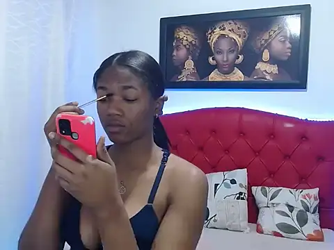 MISSANDRE4 online show from February 2025 01:19:01 PM