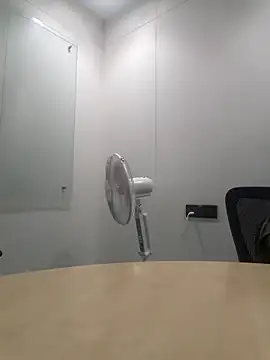 Jhon837486 online show from December 2024 08:44:02 AM