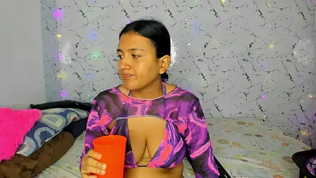 Snapshot of Sweet_Esm chatting on January 2025 07:37:01 PM Sweet Esm online show from January 2025 07:37:01 PM