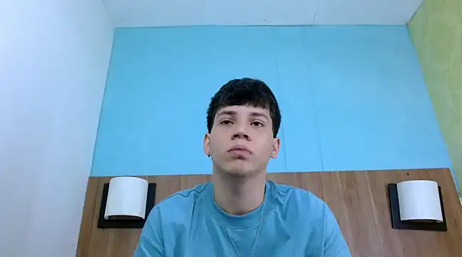 Snapshot of Jonathan_Moreau chatting on January 2025 11:59:01 AM Jonathan Moreau online show from January 2025 11:59:01 AM