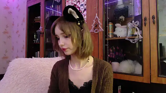 cloudgirrl online show from January 2025 08:09:01 PM