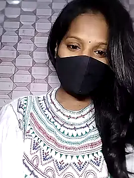 Snapshot of Shivani_Tivari chatting on February 2025 06:02:01 PM Shivani Tivari online show from February 2025 06:02:01 PM