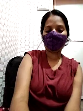 Snapshot of Shivani_Tivari chatting on February 2025 06:32:02 PM Shivani Tivari online show from February 2025 06:32:02 PM