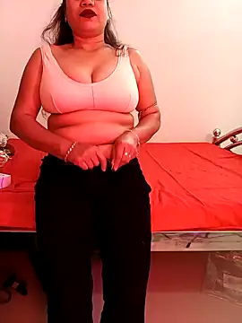 Snapshot of Sneha_gril chatting on January 2025 02:30:02 PM Sneha gril online show from January 2025 02:30:02 PM
