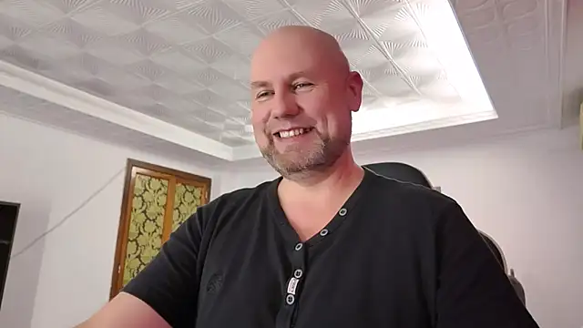 Julius-Dwayne online show from October 2025 05:43:02 PM