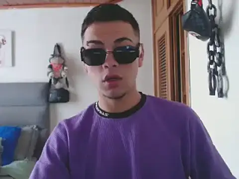 MarceloMilk online show from January 2025 01:31:02 PM