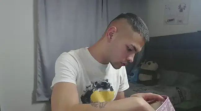 MarceloMilk online show from February 2025 02:25:01 AM