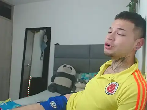 MarceloMilk online show from October 2025 04:53:02 AM