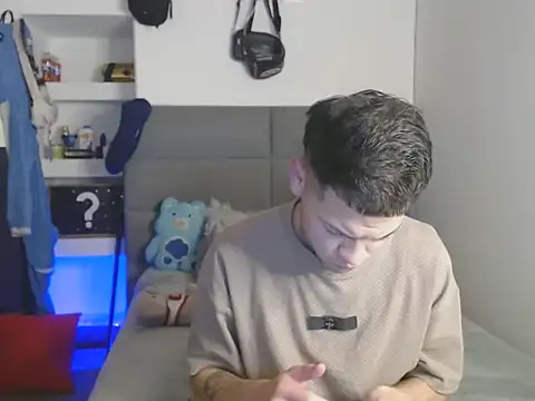 MarceloMilk online show from November 2025 11:51:02 PM