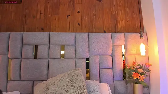 Saori newman online show from January 2025 11:53:01 AM